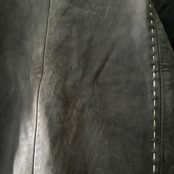 Edarly Leather Jacket with fur coating - Picture 8 of 9